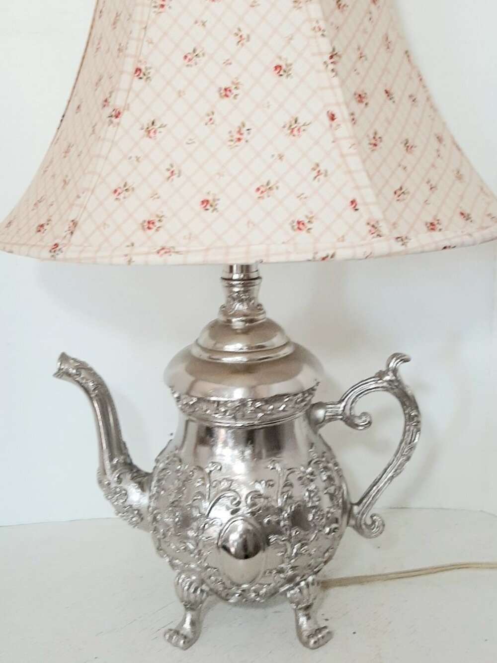 Incredible Faux Teapot Lamp. Just under 2 ft tall. Ornately embossed Floral Patt